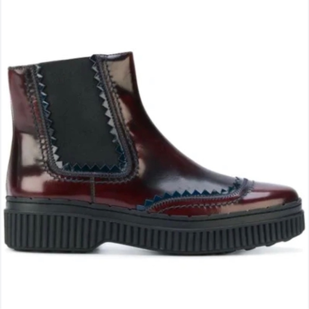 Tod’s Leather Chelsea Booties